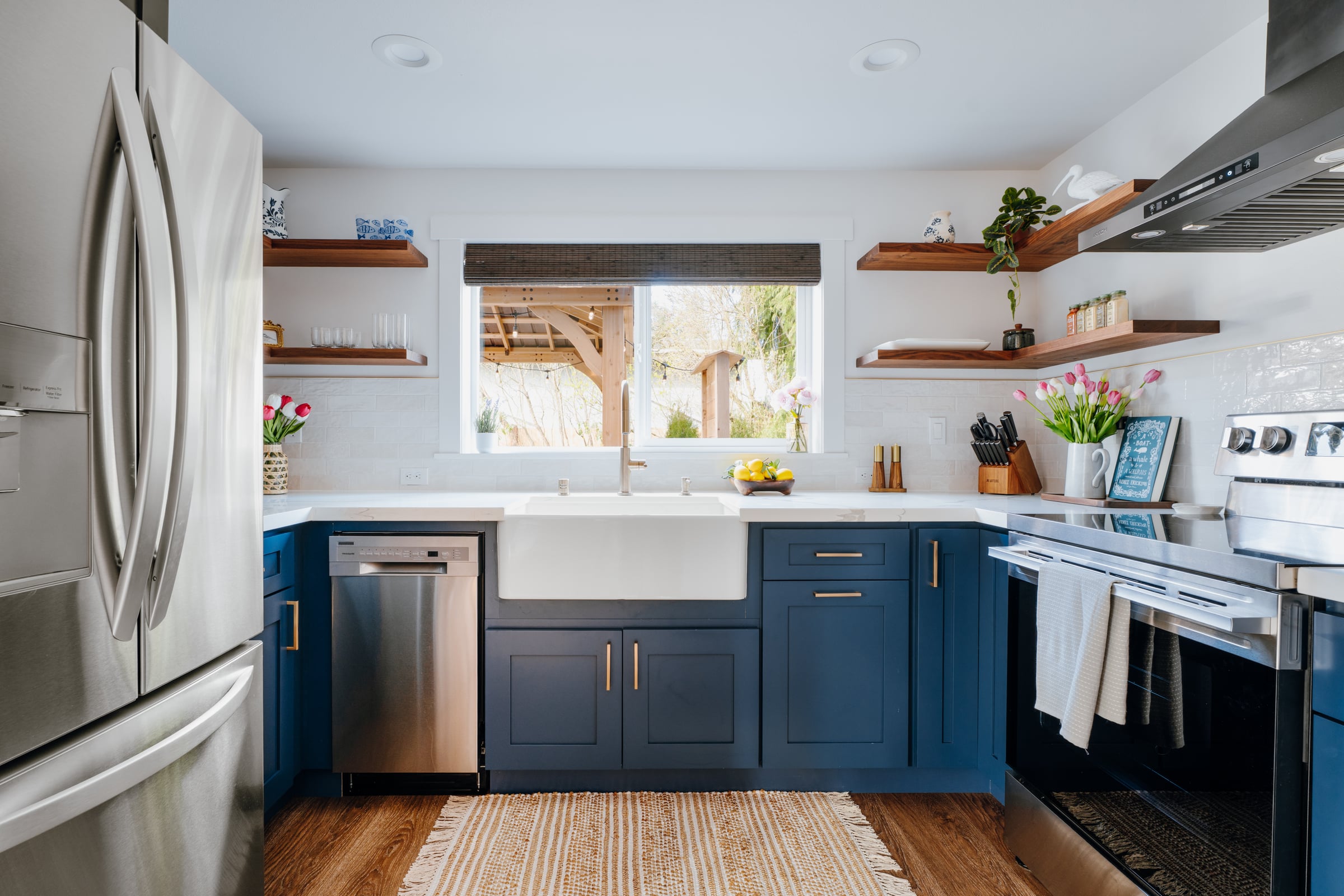 Full kitchen